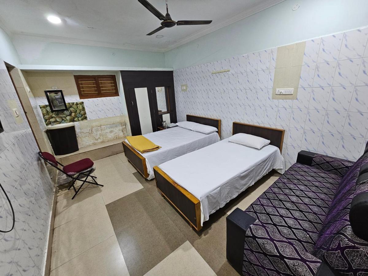Arunachala Guest House Vriddhachalam Bagian luar foto